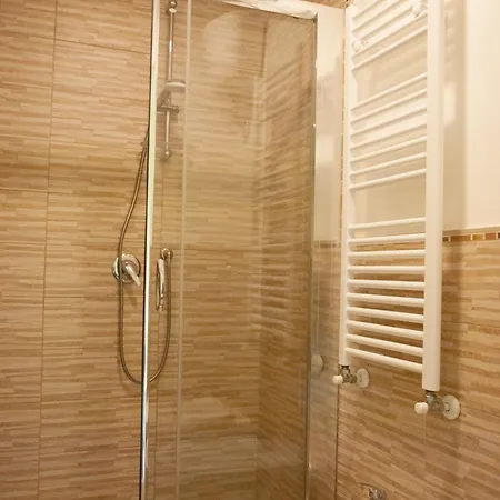 Apartament Cesira House *